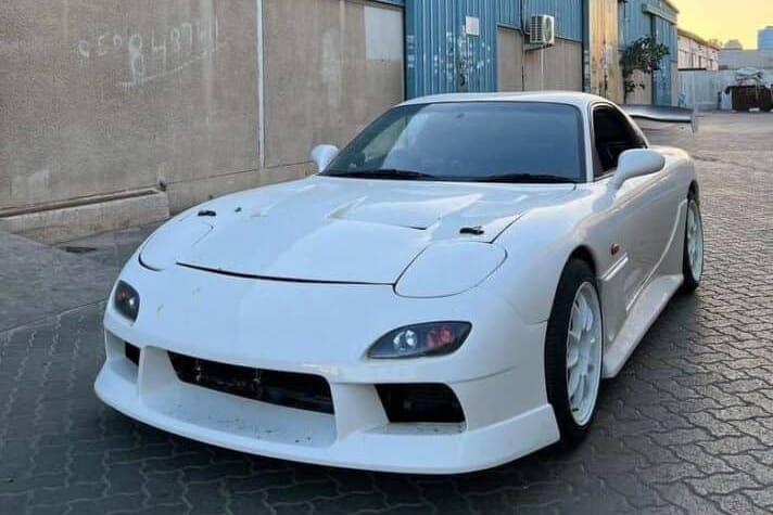 Mazda RX7 with 17″ Enkei rims